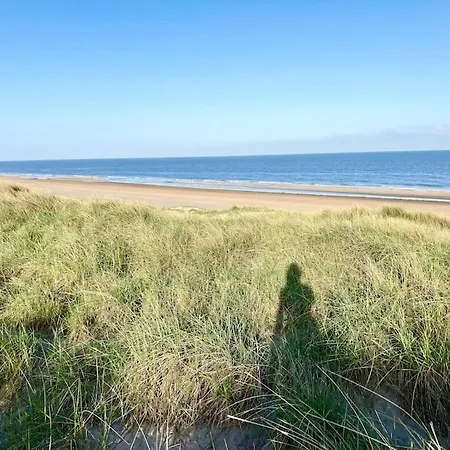 Beachy Days Near Ocean & Noordwijkerhout